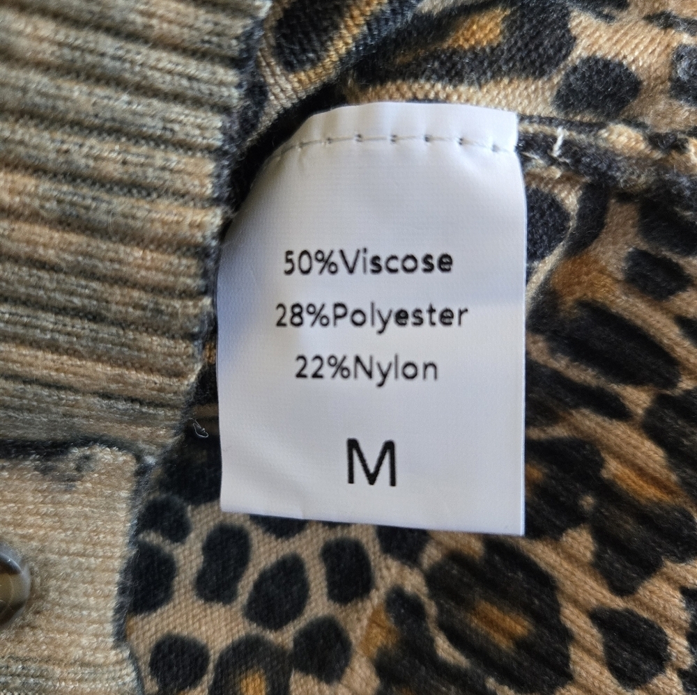 Chic Animal Print Cardigan.Size M.New - Picture 5 of 7